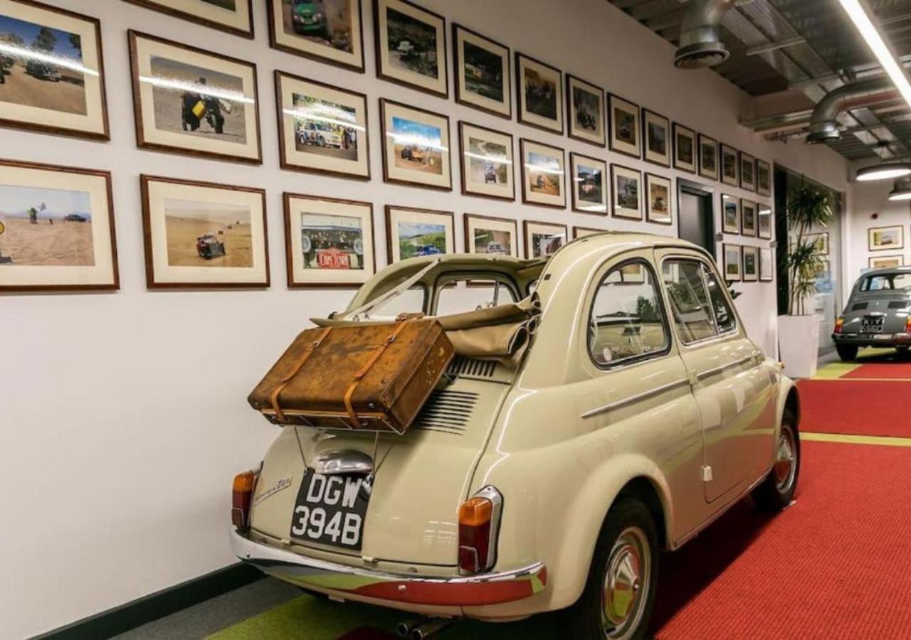 Betts At Bicester Heritage Exteriör bild